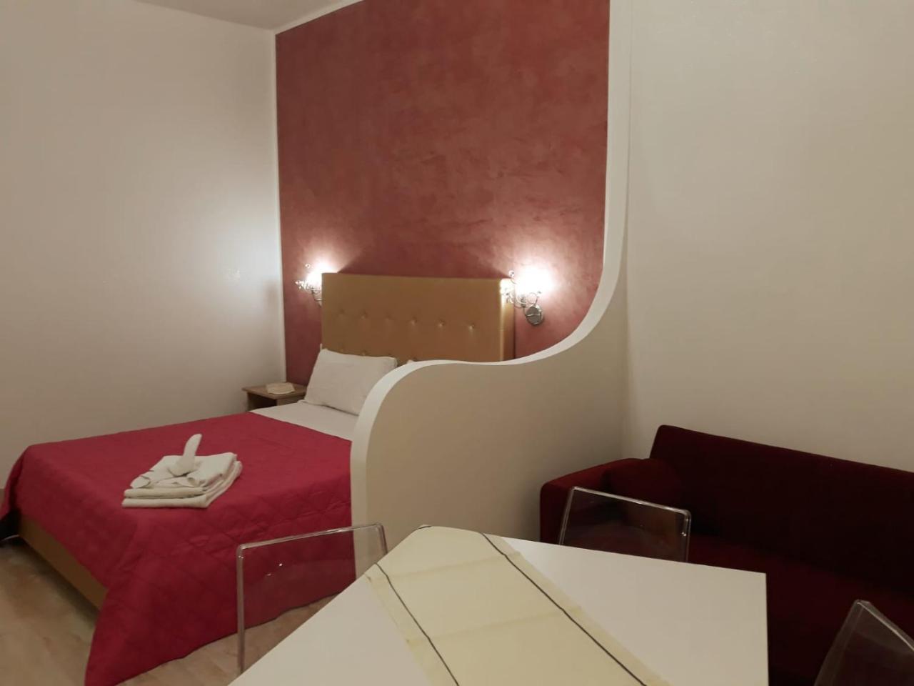Il Vittoriano Aparthotel Porto Cesareo Exterior photo